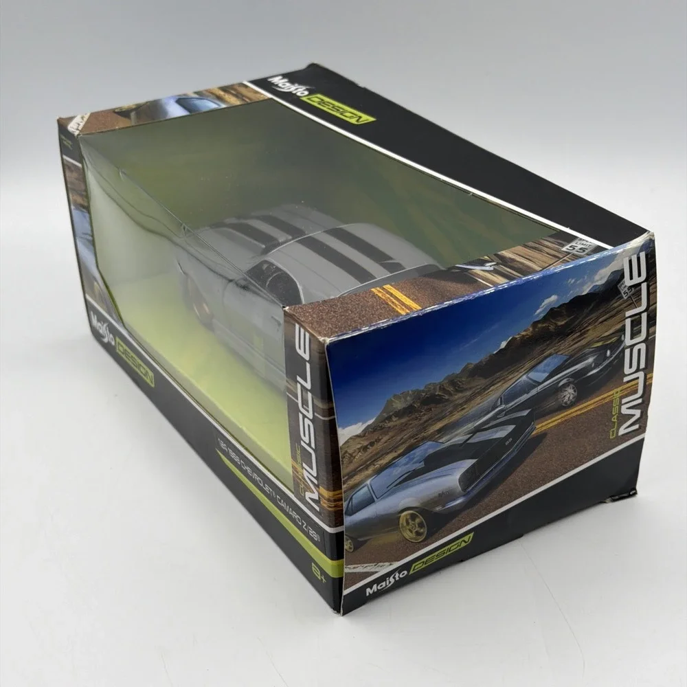 Maisto Design Shop 1968 Chevrolet Camaro Z28 Black And Gray 1:24 Diecast Car